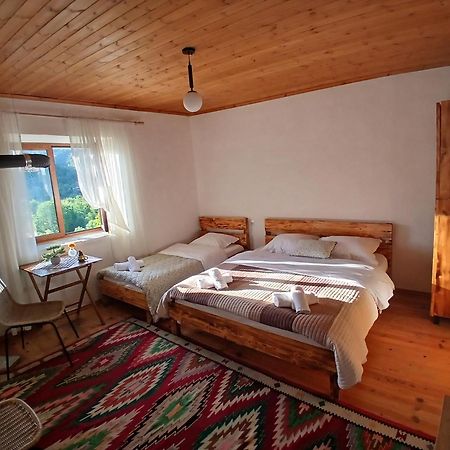 Bujtina Tusha Hotel Priska e Madhe Exterior photo
